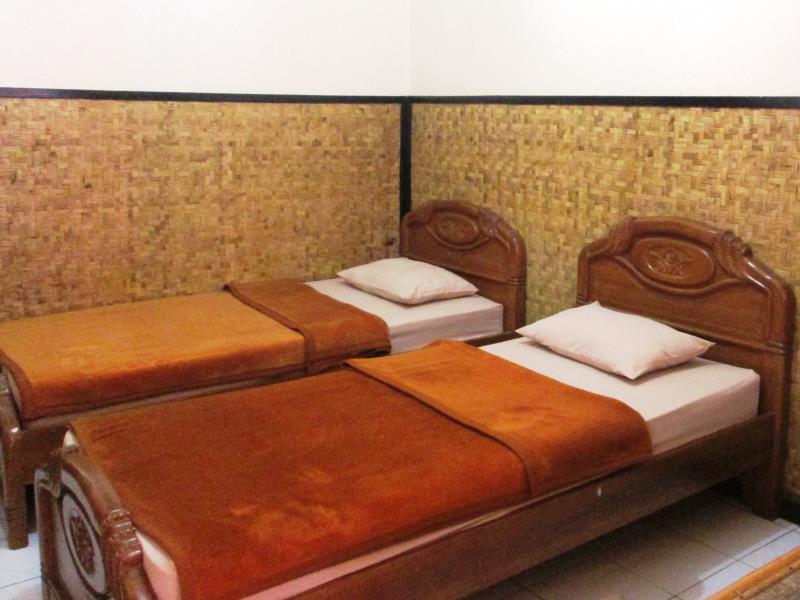 Lingga Guest House Jayagiri Lembang Exterior photo